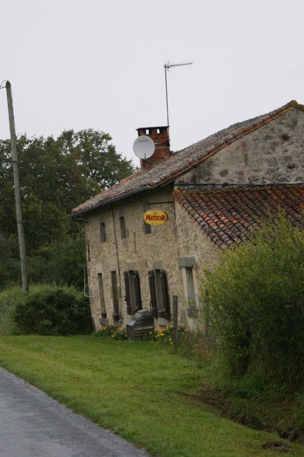 Chez Gondat Chambre d'hotes Saint-Martial-sur-Isop Extérieur photo